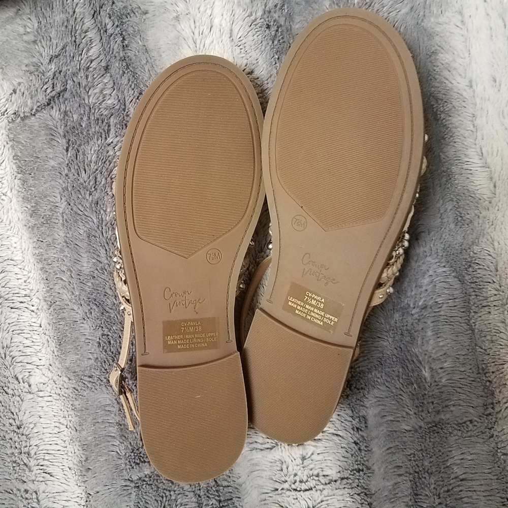Crown Vintage sandals NWT - Picture 3 of 3